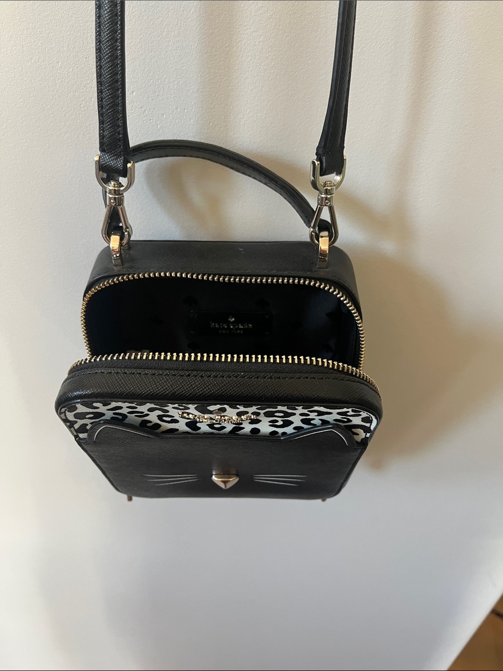 kate spade Black and White Cat Face purse. EUC - Picture 2 of 6
